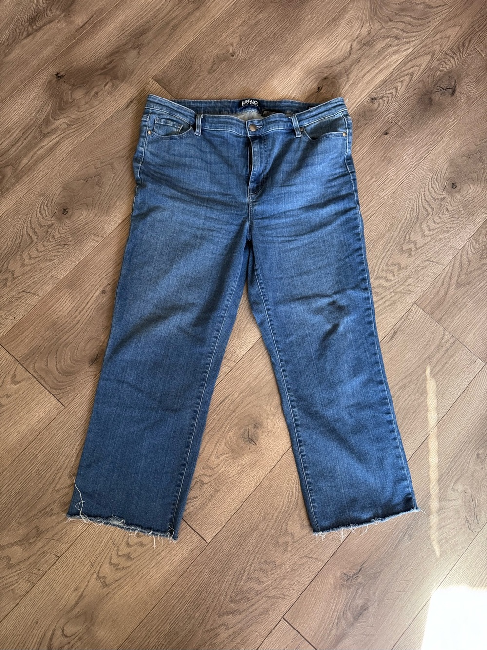 Buffalo David Bitton Raw-Hem Cropped Jeans in Blue